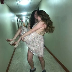 Meet your Posher, Devin